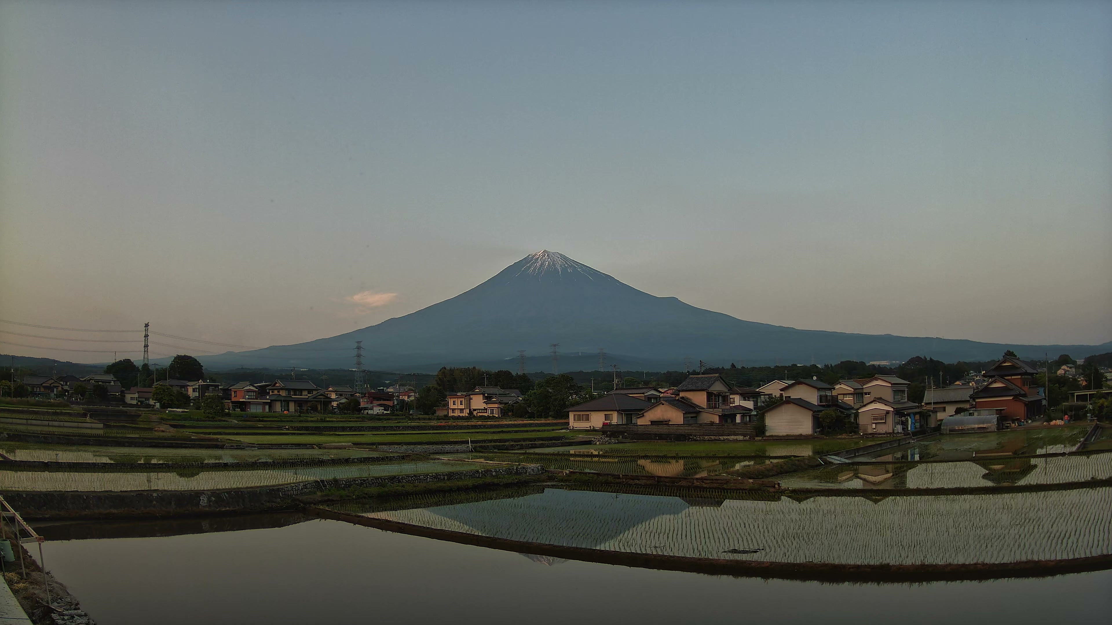 夕暮れの富士山麓