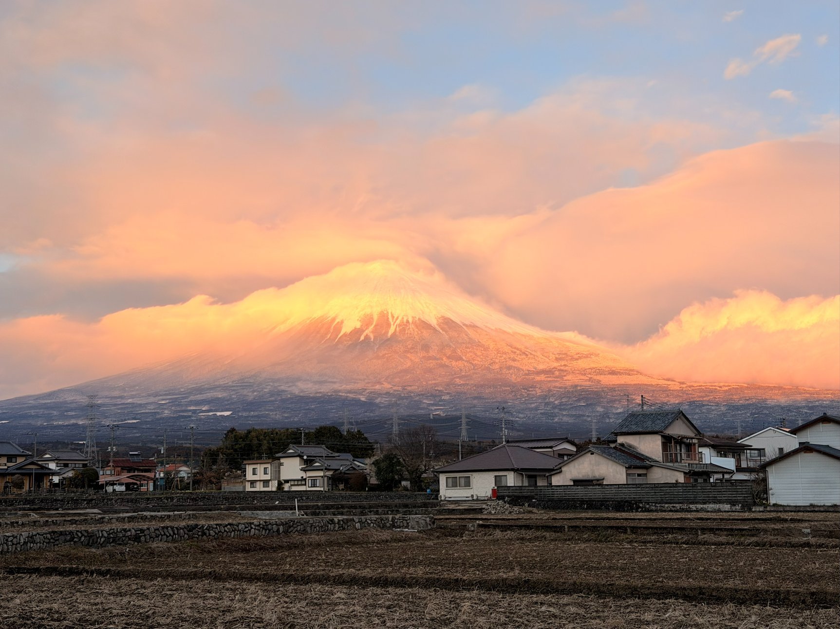 夕暮れの富士山
