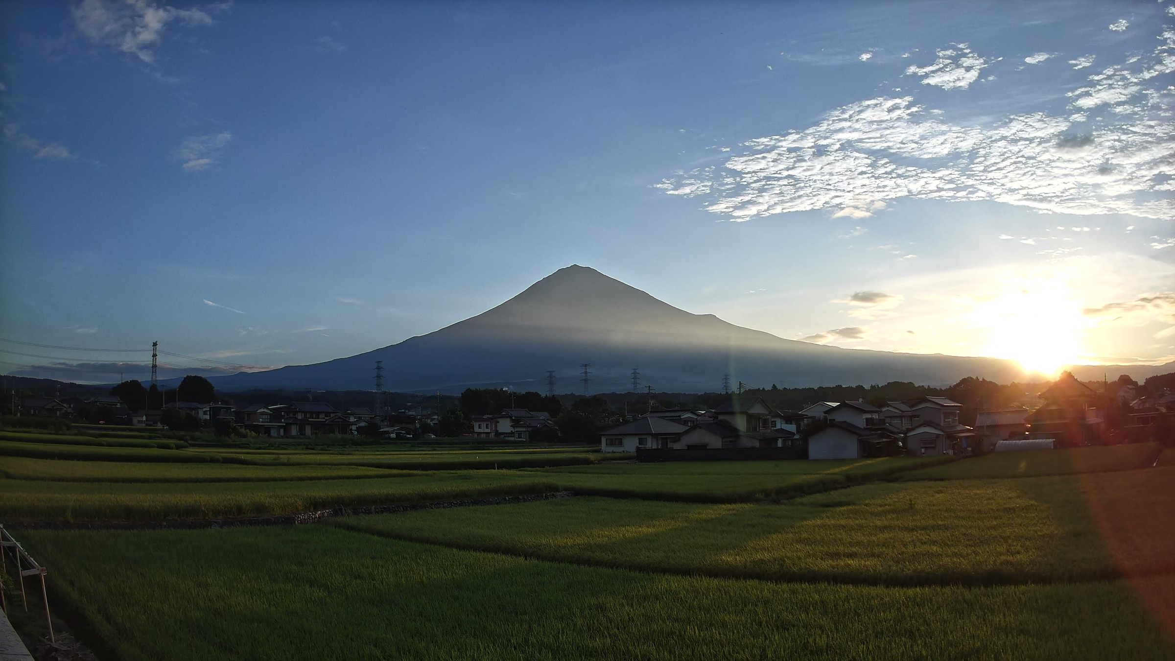 朝日と富士山